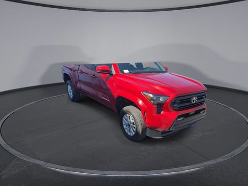 Used 2024 Toyota Tacoma SR5 AWD/4WD image 5