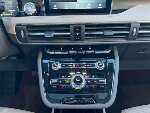 Used 2022 Lincoln Corsair Reserve w/ Equipment Group 201A image 21