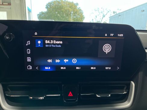Used 2025 Chevrolet TrailBlazer LT FWD image 19