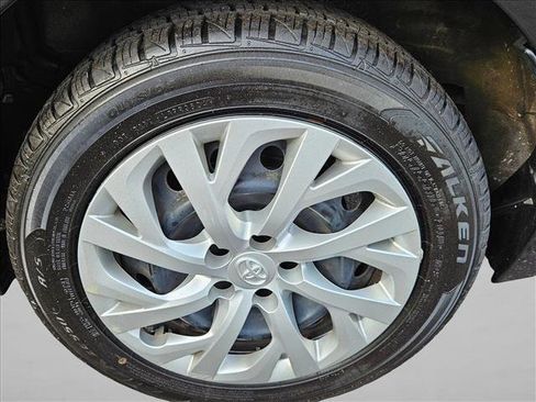 Used 2016 Toyota Corolla LE FWD image 22