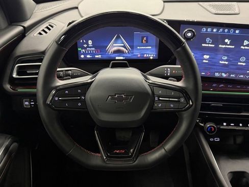 Used 2024 Chevrolet Traverse RS image 15