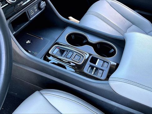 Certified 2024 Honda Pilot Touring image 13