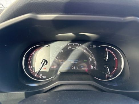Used 2025 Toyota RAV4 XLE image 13