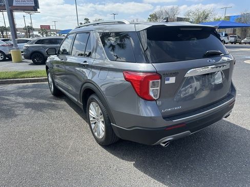 Used 2022 Ford Explorer Limited w/ Equipment Group 301A image 4