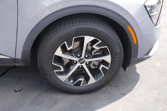 Used 2023 Kia Sportage EX AWD/4WD image 12