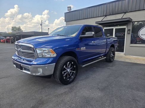 Used 2017 RAM 1500 Big Horn AWD/4WD image 2