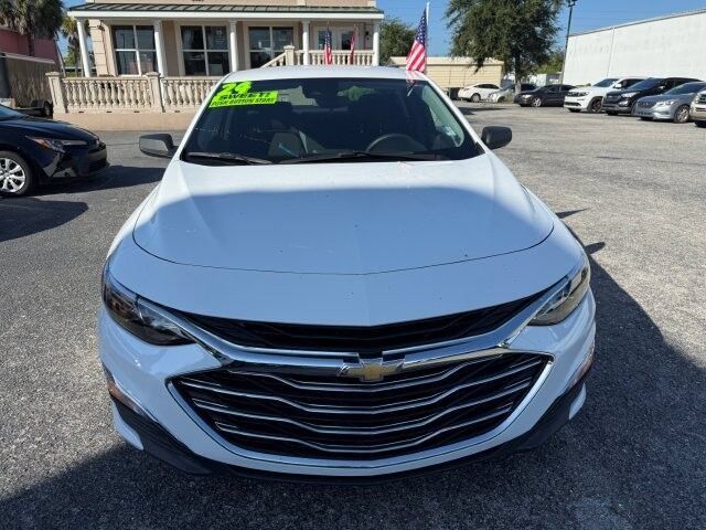 Used 2024 Chevrolet Malibu LS FWD image 2