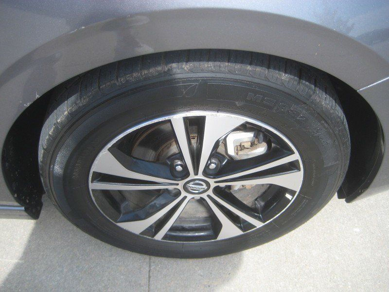 Used 2023 Nissan Sentra SV FWD image 9