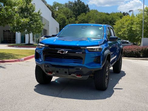 Used 2023 Chevrolet Colorado ZR2 w/ ZR2 Convenience Package III AWD/4WD image 3