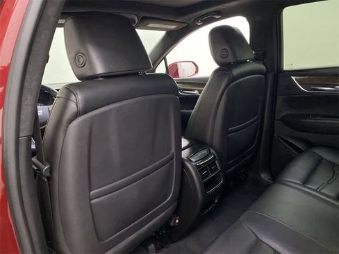 Used 2017 Cadillac XT5 Platinum image 17