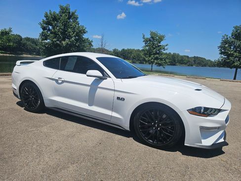 Used 2019 Ford Mustang GT w/ GT Performance Package RWD image 2