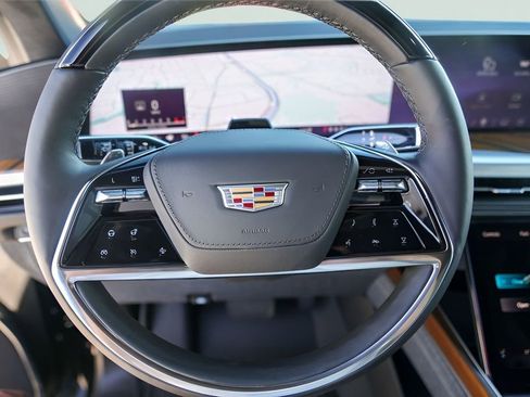 Used 2025 Cadillac Escalade Sport Platinum w/ LPO, Floor Liner Package AWD/4WD image 12