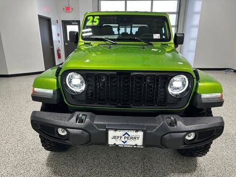 New 2025 Jeep Gladiator Willys image 26