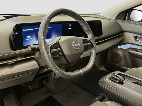 Used 2024 Nissan Ariya AWD image 18