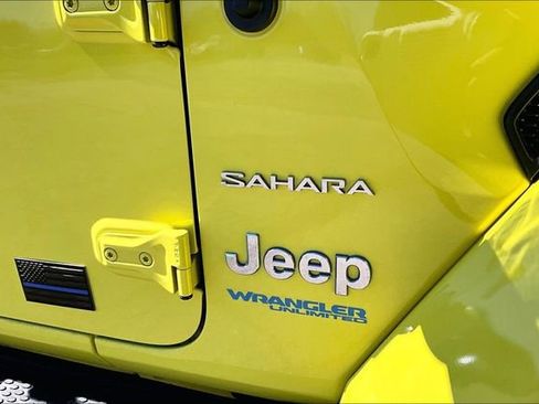 Used 2022 Jeep Wrangler Unlimited Sahara image 24