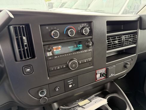 New 2026 Chevrolet Express 4500 w/ Power Convenience Package RWD image 16