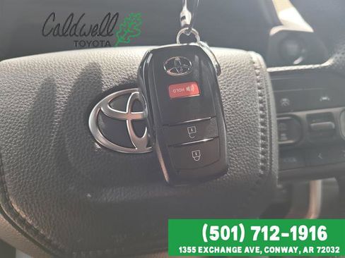 Used 2025 Toyota Tacoma SR AWD/4WD image 29