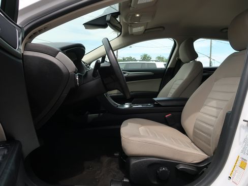 Used 2019 Ford Fusion S FWD image 22