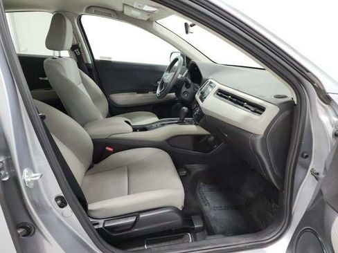 Used 2021 Honda HR-V LX image 14
