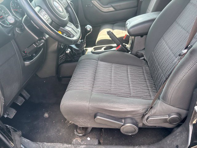 Used 2012 Jeep Wrangler Unlimited Sport AWD/4WD image 15