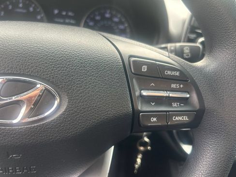 Used 2018 Hyundai Elantra GT FWD image 15