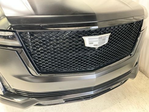 Used 2021 Cadillac Escalade Sport Platinum AWD/4WD image 30