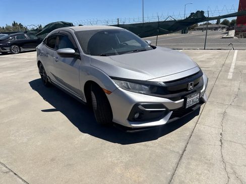 Used 2020 Honda Civic Sport image 2