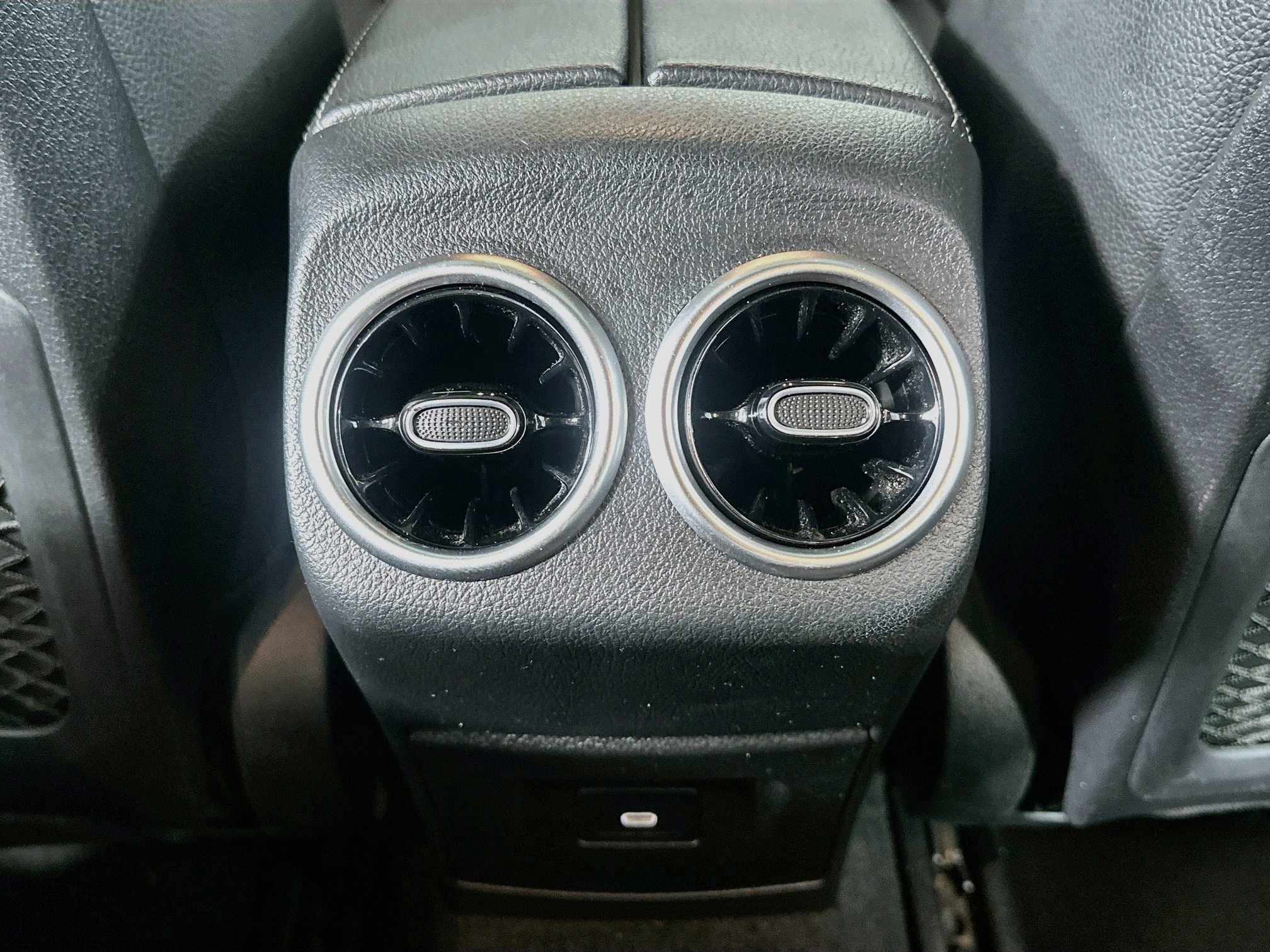 Used 2025 Mercedes-Benz CLA 250 image 29