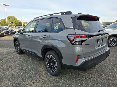 New 2025 Subaru Forester Premium image 3