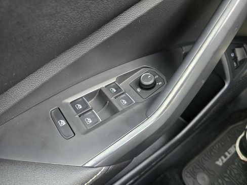 Used 2023 Volkswagen Jetta Sport image 23