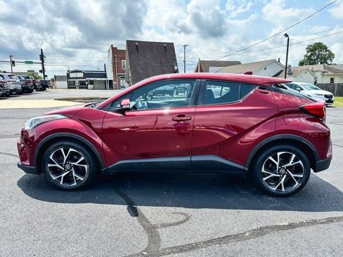 Used 2018 Toyota C-HR XLE FWD image 4