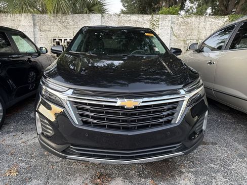 Used 2022 Chevrolet Equinox LT FWD image 2