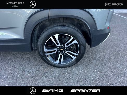 Used 2023 Chevrolet TrailBlazer LT w/ Convenience Package AWD/4WD image 9