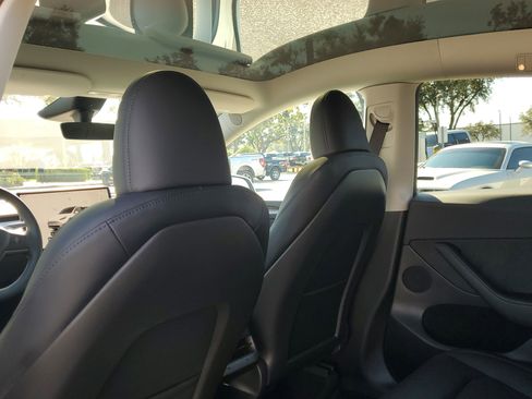 Used 2024 Tesla Model Y Long Range image 13