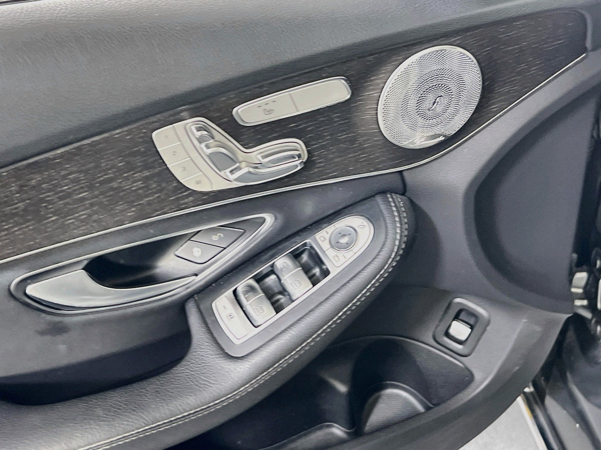 Used 2019 Mercedes-Benz C 300 4MATIC Sedan image 17