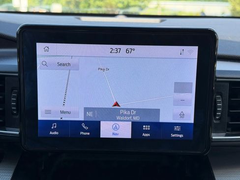 Used 2020 Ford Explorer XLT w/ Equipment Group 202A AWD/4WD image 26