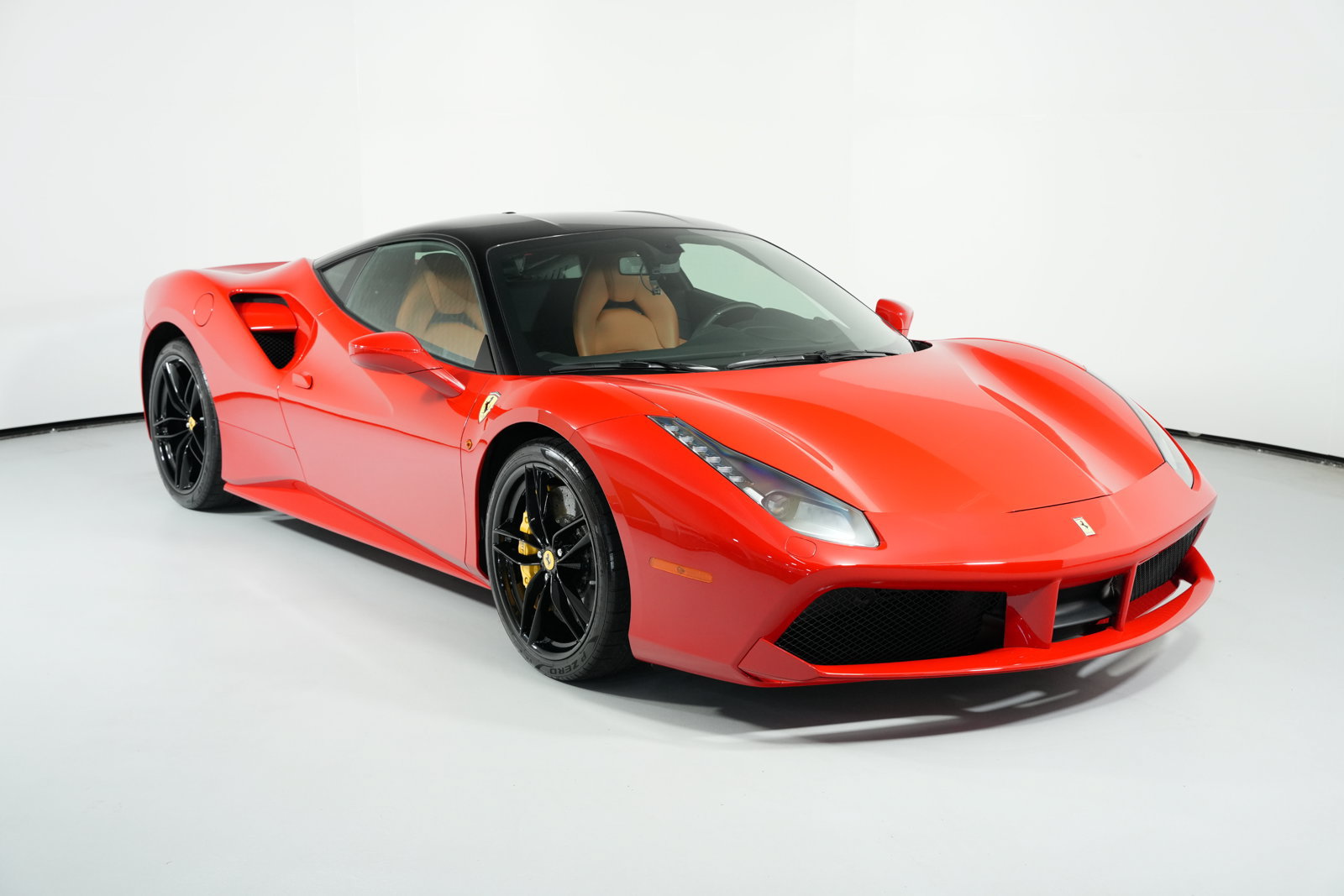 Used 2016 Ferrari 488 GTB RWD image 1