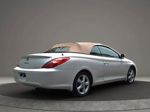 Used 2005 Toyota Solara SLE image 5