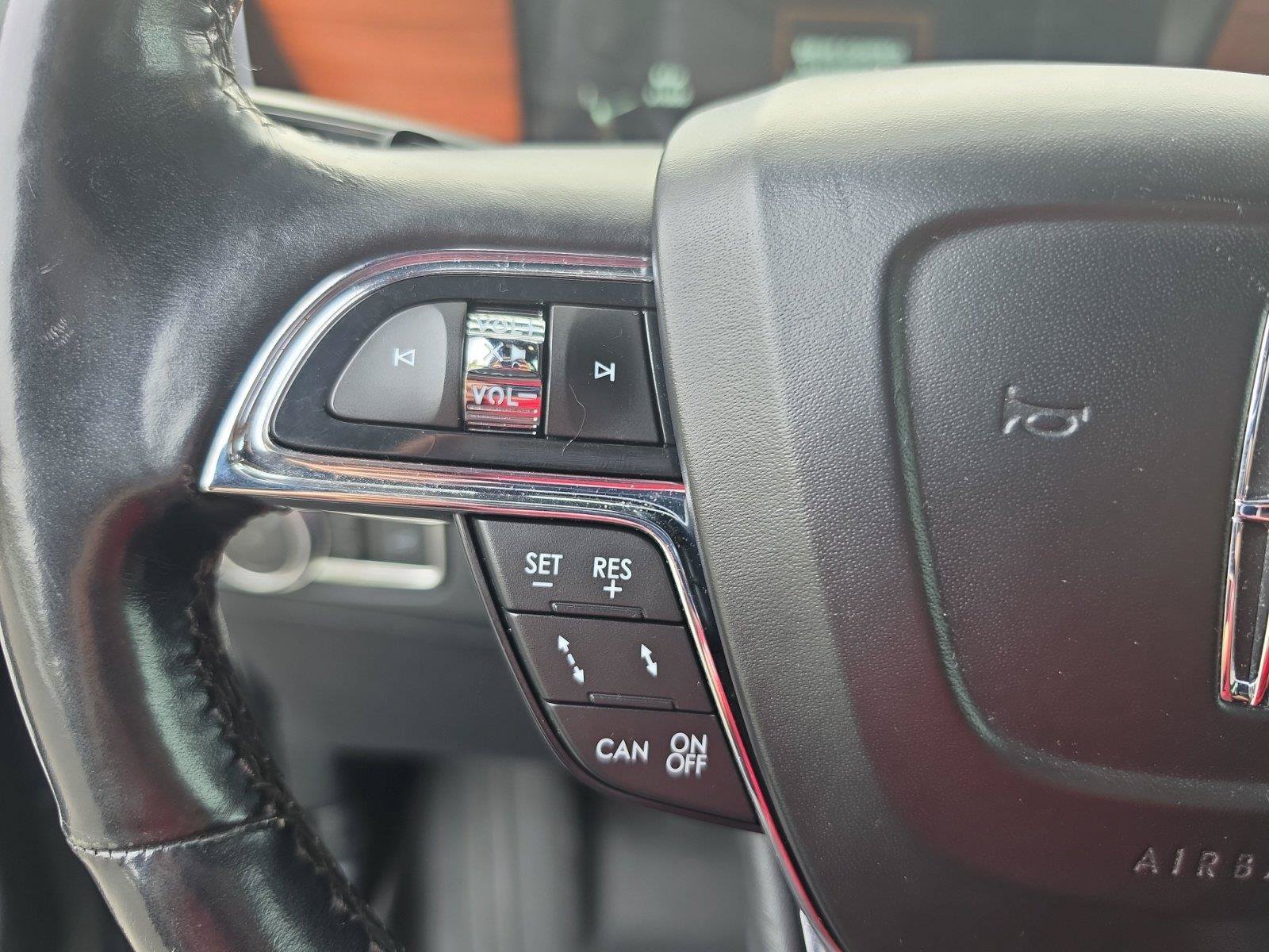 Used 2019 Lincoln Navigator L Reserve AWD/4WD image 16