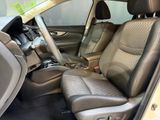 Used 2017 Nissan Rogue SV image 5