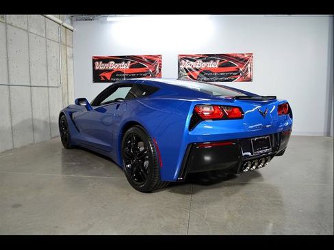Used 2016 Chevrolet Corvette Stingray Coupe w/ Carbon Flash Badge Package RWD image 5