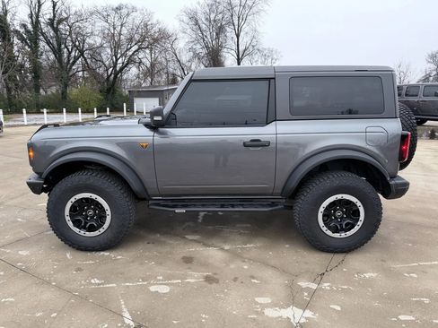 Used 2022 Ford Bronco Badlands image 3