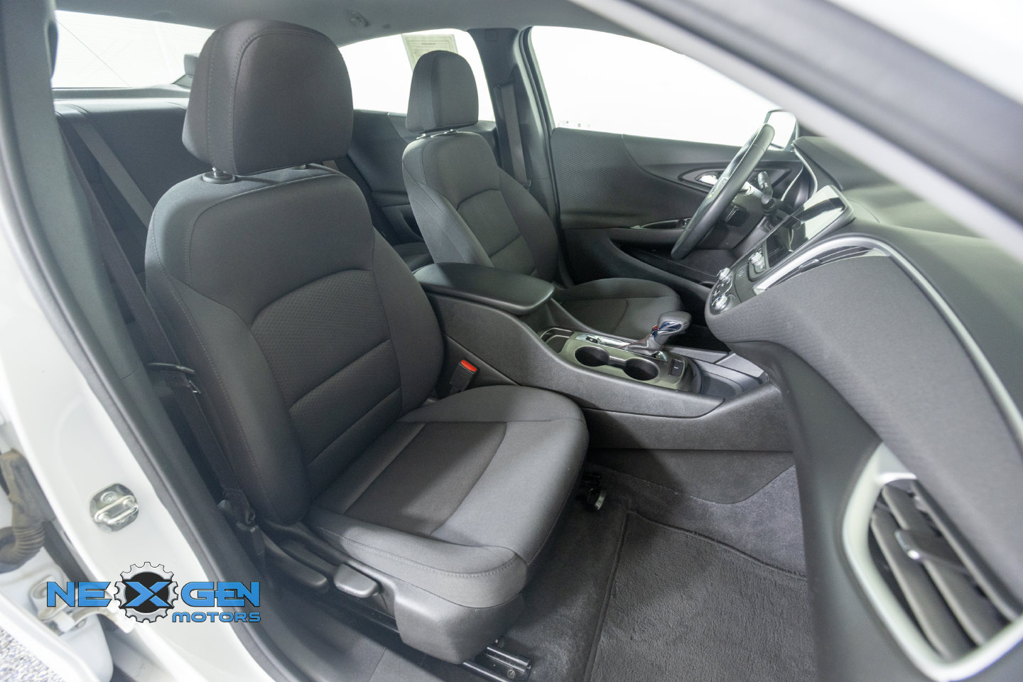 Used 2023 Chevrolet Malibu RS FWD image 10