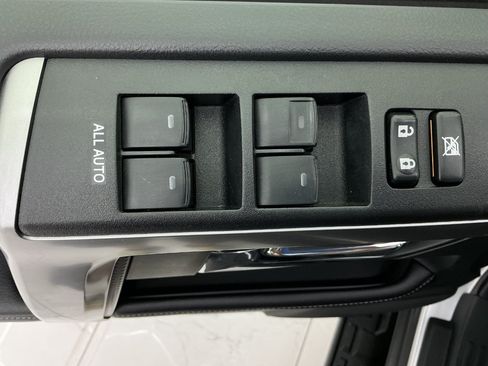 Used 2016 Toyota 4Runner SR5 Premium AWD/4WD image 38