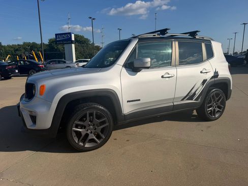 Used 2020 Jeep Renegade Altitude AWD/4WD image 5
