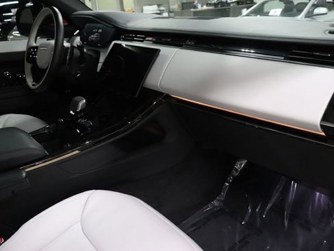 Used 2024 Land Rover Range Rover Sport Autobiography image 27