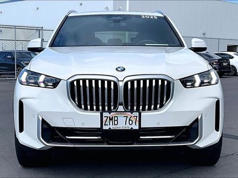 Used 2025 BMW X5 sDrive40i w/ Premium Package image 3