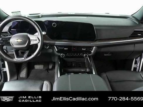 Used 2025 Chevrolet Tahoe LT AWD/4WD image 18