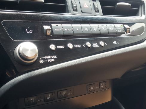 Used 2024 Lexus ES 350 w/ Premium Package image 31