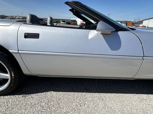 Used 1996 Chevrolet Corvette Convertible image 13